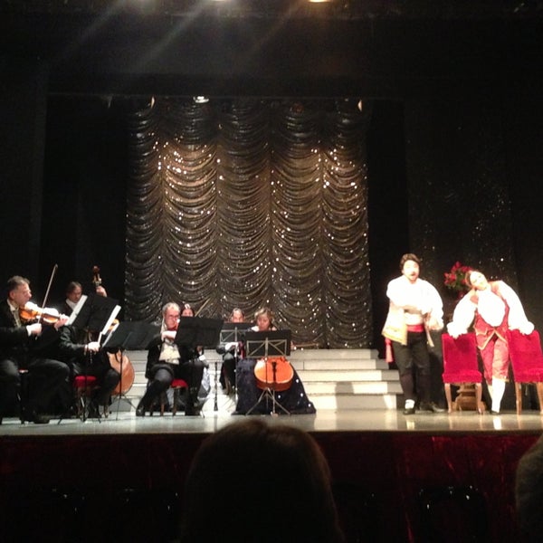 4/23/2013에 Sergei R.님이 Teatro Salone Margherita에서 찍은 사진