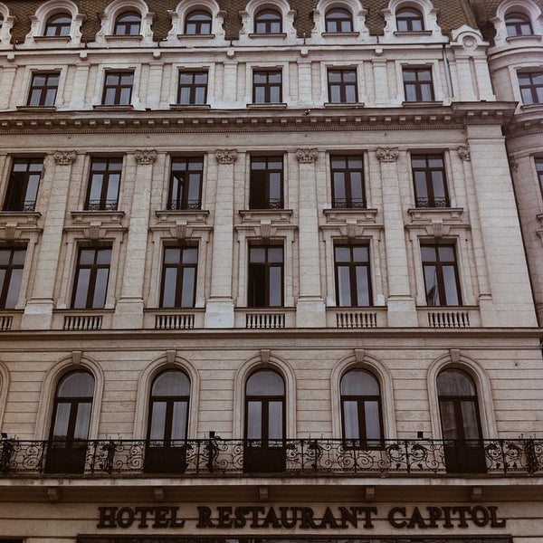 Photo taken at Hotel Capitol by Toma C. on 9/4/2014