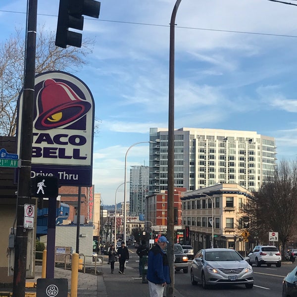 The Bitter End Pub 1981 W Burnside St