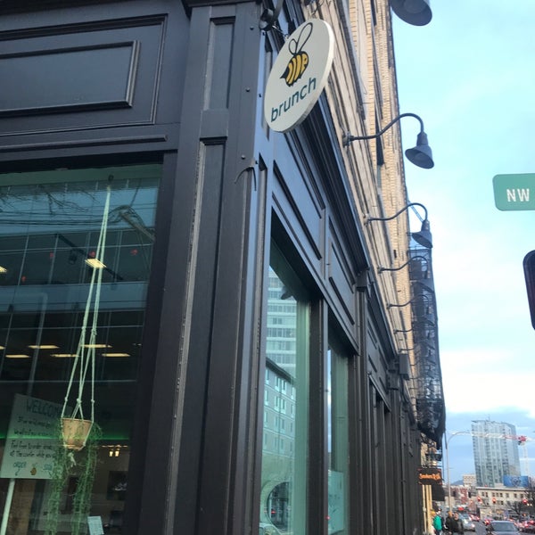 The Bitter End Pub 1981 W Burnside St