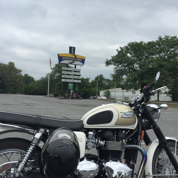 Foto tomada en Motorcyclepedia Museum  por Daniel M. el 9/4/2015