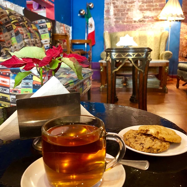 1/13/2018 tarihinde Edward B.ziyaretçi tarafından Rococó Café Espresso'de çekilen fotoğraf