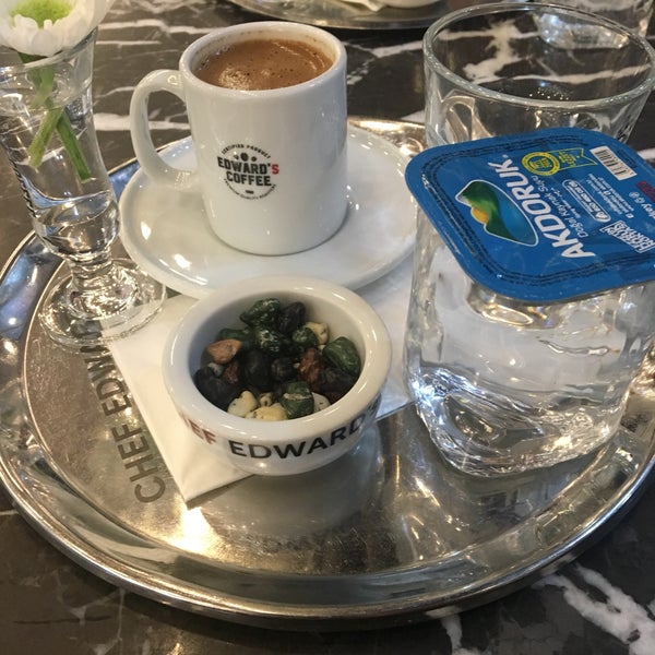 Foto tomada en Edward&#39;s Coffee  por Ali Ulaş E. el 10/23/2020