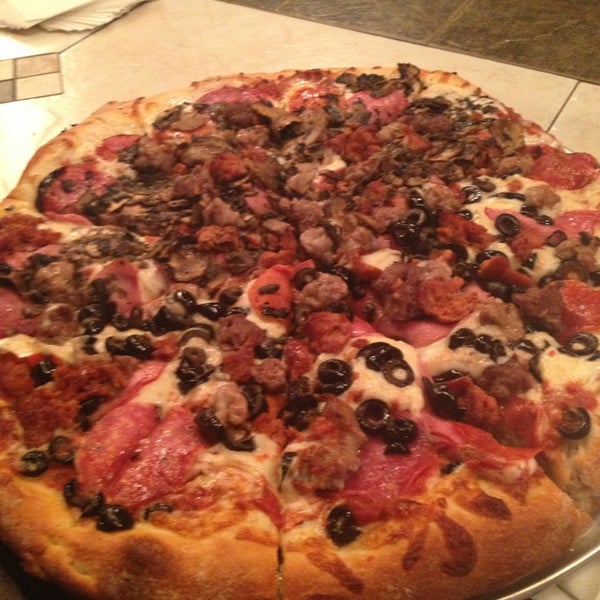 Gianni S Pizza New Monterey 725 Lighthouse Ave