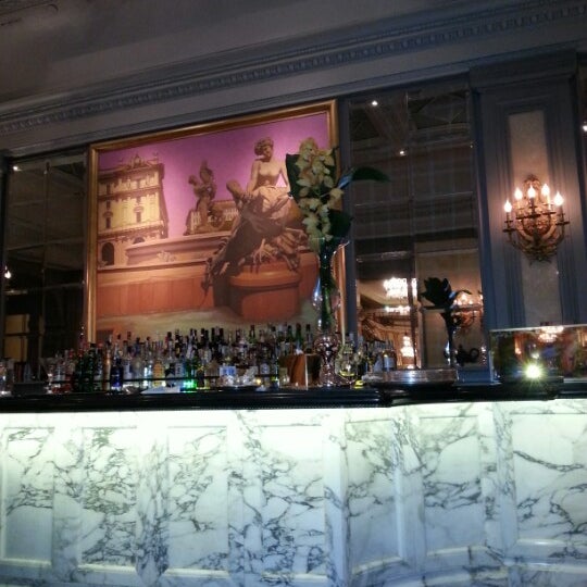 Foto diambil di Le Grand Bar oleh Paola G. pada 4/20/2013