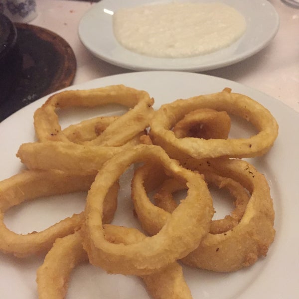 Foto diambil di Seviç Restaurant oleh Samy ♌️ pada 3/12/2016