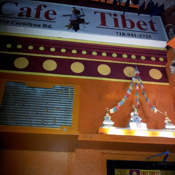 Das Foto wurde bei Cafe Tibet von Scorpio_03 am 1/5/2014 aufgenommen