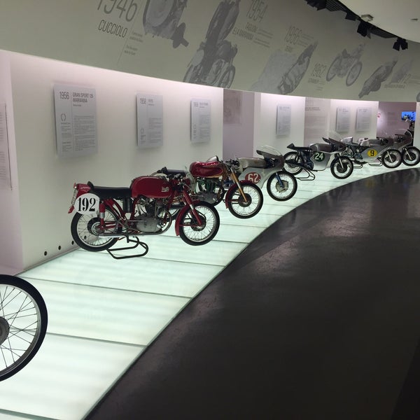 4/18/2017 tarihinde Mickey D.ziyaretçi tarafından Ducati Motor Factory &amp; Museum'de çekilen fotoğraf