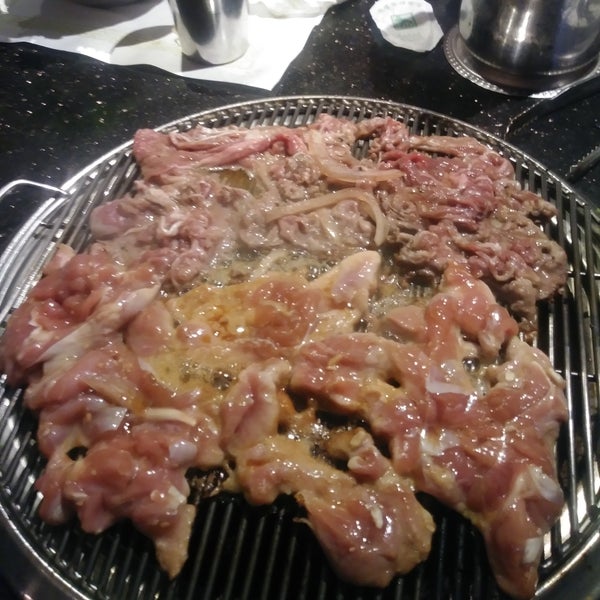 Foto tirada no(a) Manna Korean BBQ por Lorenzo G. em 12/2/2017