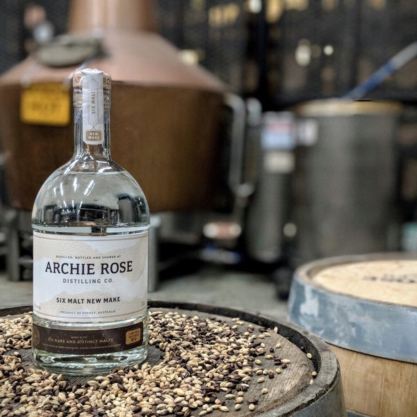 รูปภาพถ่ายที่ Archie Rose Distilling Co. โดย Hendy O. เมื่อ 7/4/2018