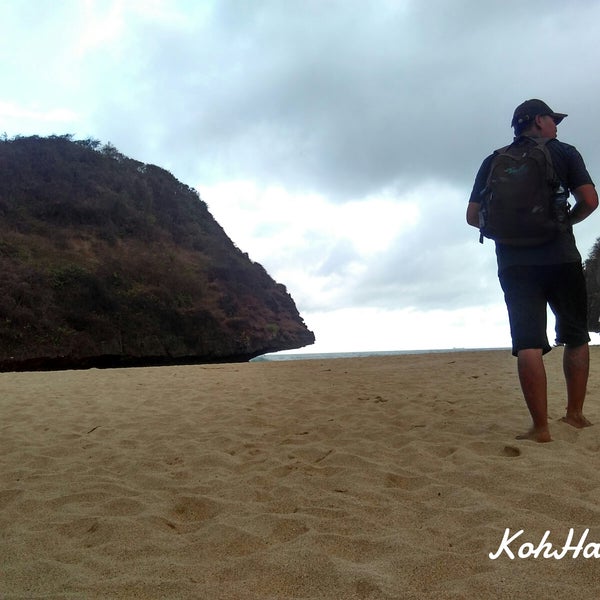 Photos At Pantai Greweng 2 Tips From 9 Visitors
