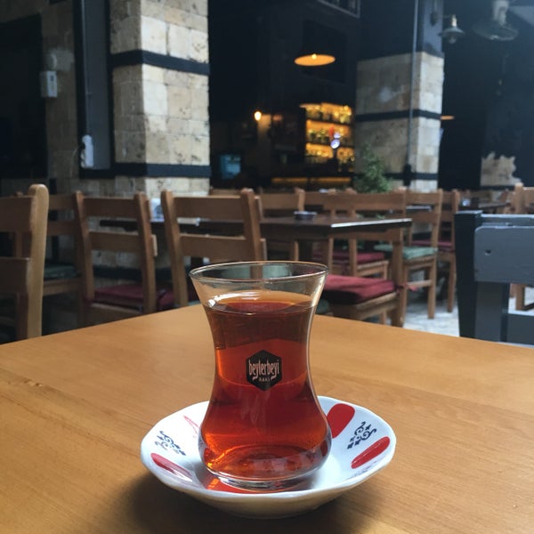 Foto diambil di İonia Cafe oleh Tuğba A. pada 10/11/2018
