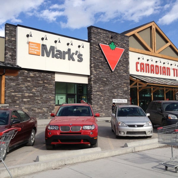 Canadian Tire Hardware Store