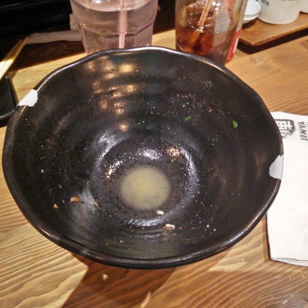 I ordered the black tonkutsu and finished everything. I never finished the whole bowl of ramen broth before. Usually in most ramen places, it's too salty to finish but Jinya was an exception.