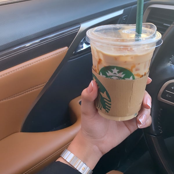 Foto tomada en Starbucks  por Nour A. el 9/17/2022