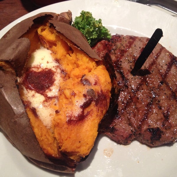 Logan's Roadhouse Steakhouse in Yukon