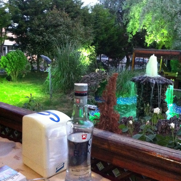 รูปภาพถ่ายที่ Özcan Restaurantlar โดย Mevlüt เมื่อ 5/11/2013