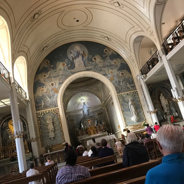 Photo taken at Chapelle Notre-Dame de la Médaille Miraculeuse by 星 ⭐. on 9/17/2018