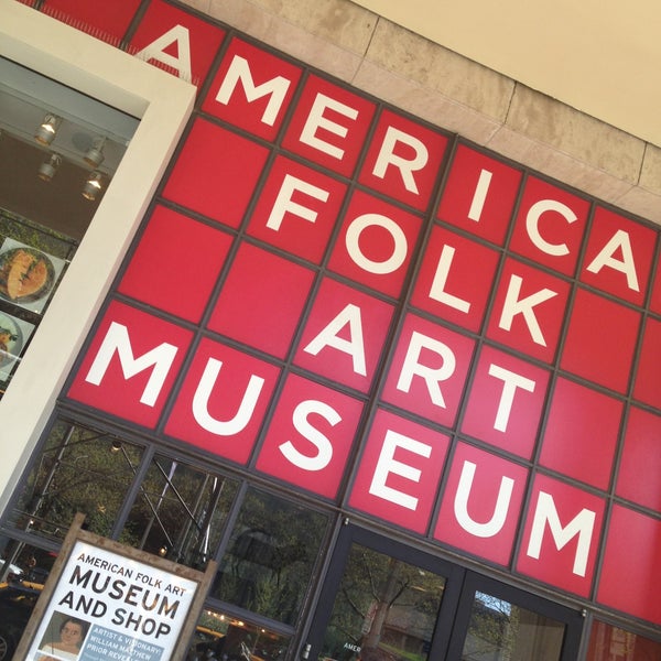 Foto tirada no(a) American Folk Art Museum por Ci B. em 4/21/2013