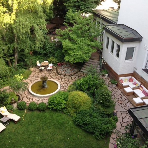 Foto scattata a Hotel &amp; Villa Auersperg Salzburg da GeroGavin il 6/21/2014