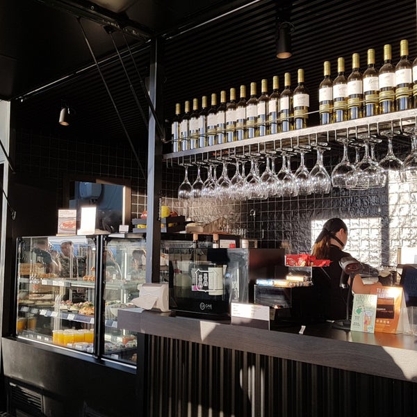 Mas q. Mas q. Trocadero кафе таормина. Canolony agnoloti. 1 place du trocadéro ресторан.