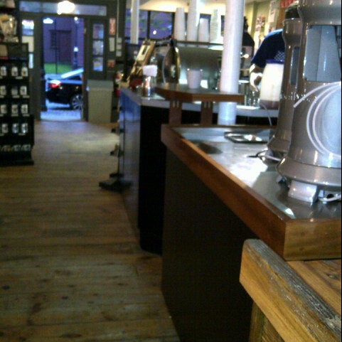 10/7/2012에 Jenn J.님이 Empire Tea &amp; Coffee에서 찍은 사진
