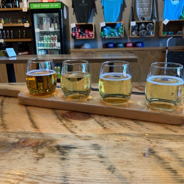 Photo taken at Stem Ciders by Bailie B. on 12/14/2019