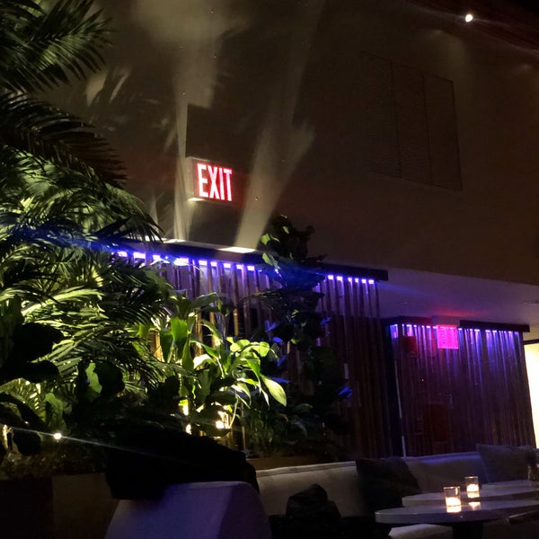 1/19/2020 tarihinde AAziyaretçi tarafından Plunge Rooftop Bar &amp; Lounge'de çekilen fotoğraf