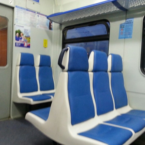 Электрички бирюлева пассажирское москва. Станция бирюлево пассажирская. Станция бирюлево пассажирская. Платформа бирюлево пассажирская. Электрички бирюлева пассажирское москва.