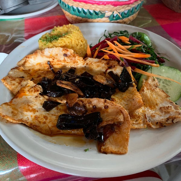 Photo taken at Mariscos El Sirenito by Tania M. on 10/28/2019