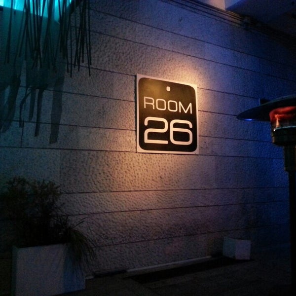 Foto tirada no(a) Room26 por Serdar B. em 6/20/2014