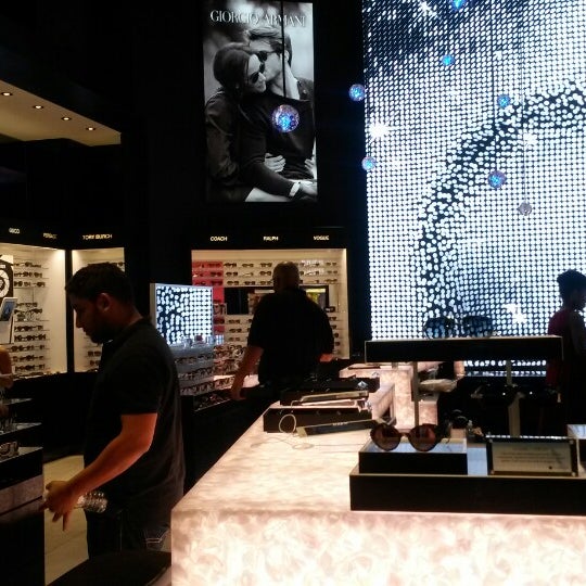 Sunglass Hut - Optical Shop in New York