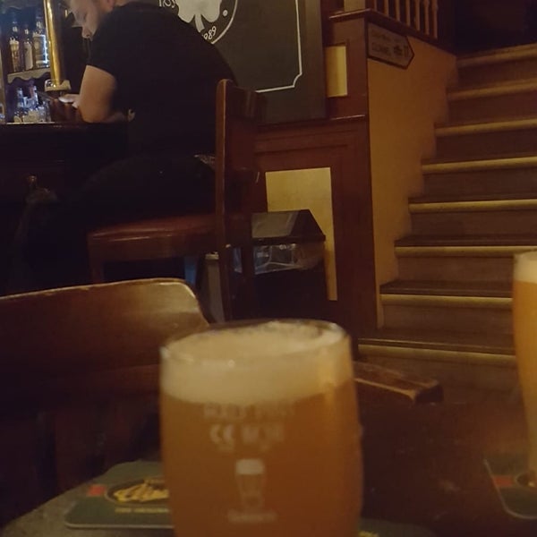 Photo taken at The Shamrock Inn - Irish Craft Beer Bar by Pascal N. on 6/13/2019