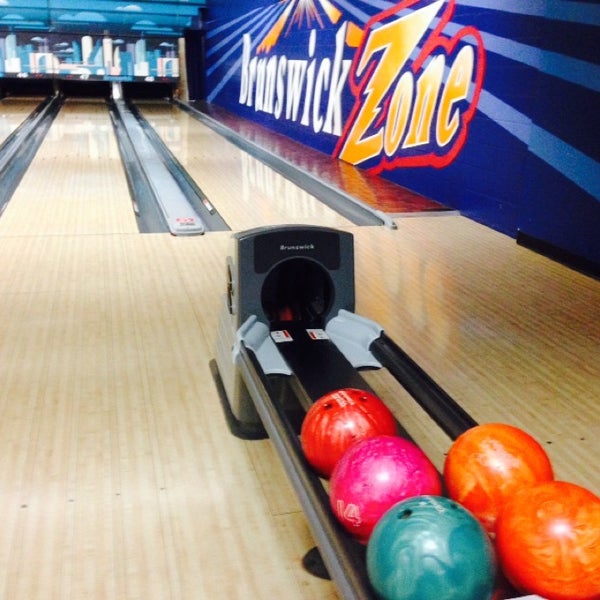 Brunswick Zone Mississauga Lanes (Now Closed) Bowling Alley in