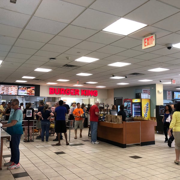 Photo taken at James Fenimore Cooper Service Area by HPY48 on 5/26/2019