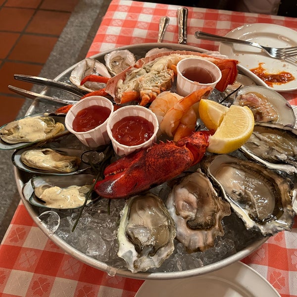 Photo taken at Grand Central Oyster Bar by HPY48 on 2/6/2024