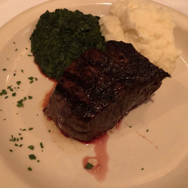 Снимок сделан в MarkJoseph Steakhouse пользователем HPY48 1/30/2019