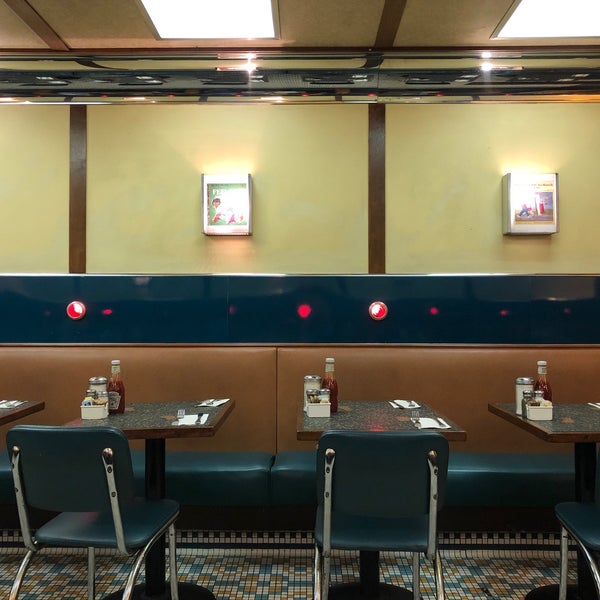 Foto scattata a Comfort Diner da HPY48 il 1/16/2019