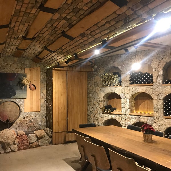 Das Foto wurde bei Datça Vineyard &amp; Winery von 𝕰𝖇𝖗𝖚 Ö𝖟𝖉𝖊𝖓 am 7/16/2022 aufgenommen