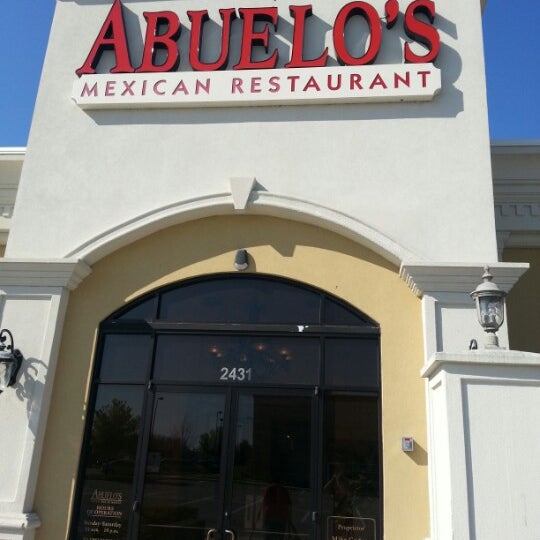 Снимок сделан в Abuelo&#39;s Mexican Restaurant пользователем Bill S. 1/27/2013
