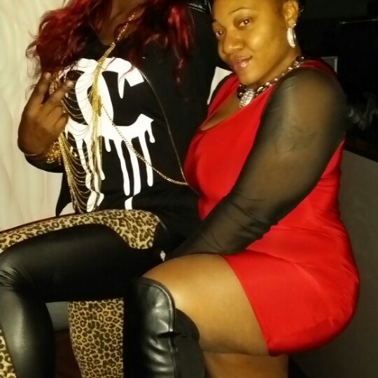 Photo taken at Suite Nightclub Milwaukee by Kay D. on 12/6/2013