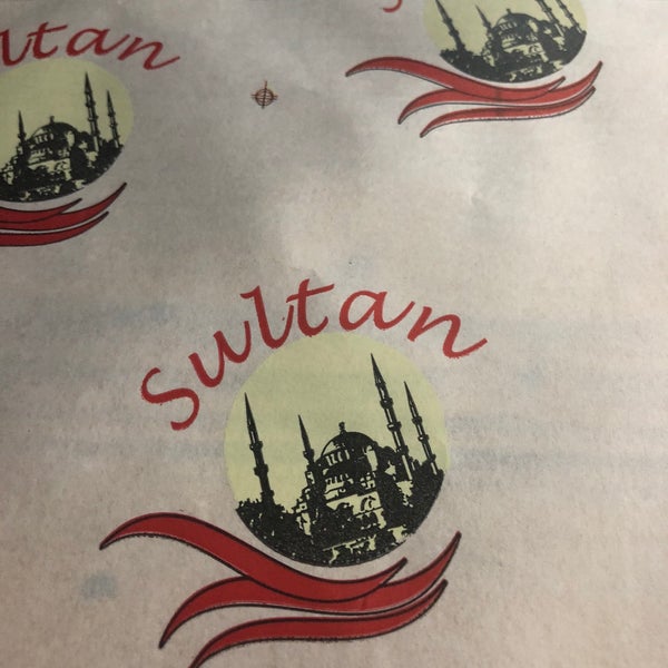 Foto tirada no(a) Sultan Cafe Restaurant por Gökce Ö. em 5/18/2018