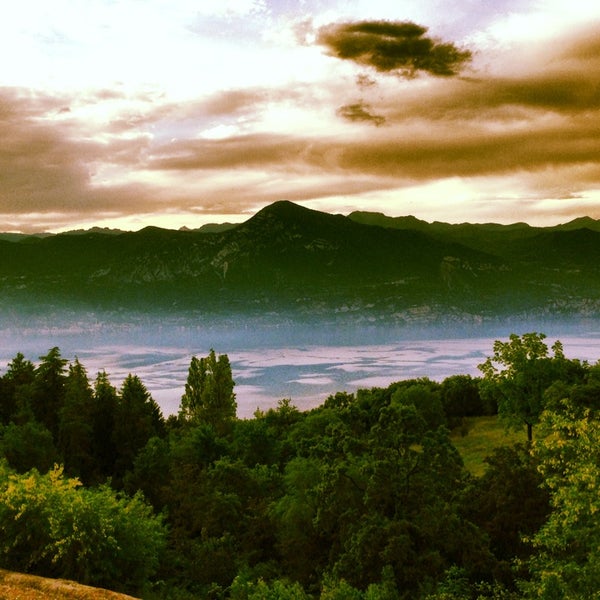 รูปภาพถ่ายที่ San Zeno di Montagna โดย Roro R. เมื่อ 6/2/2013