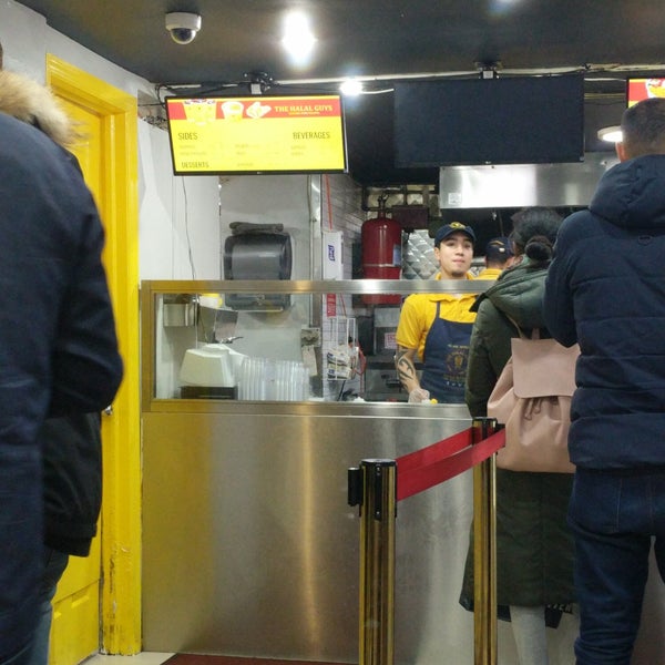 Photo taken at The Halal Guys by Amruta W. on 1/25/2019