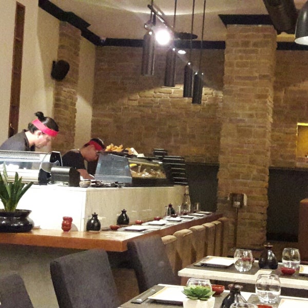 4/22/2018 tarihinde Verda A.ziyaretçi tarafından Yada Sushi'de çekilen fotoğraf