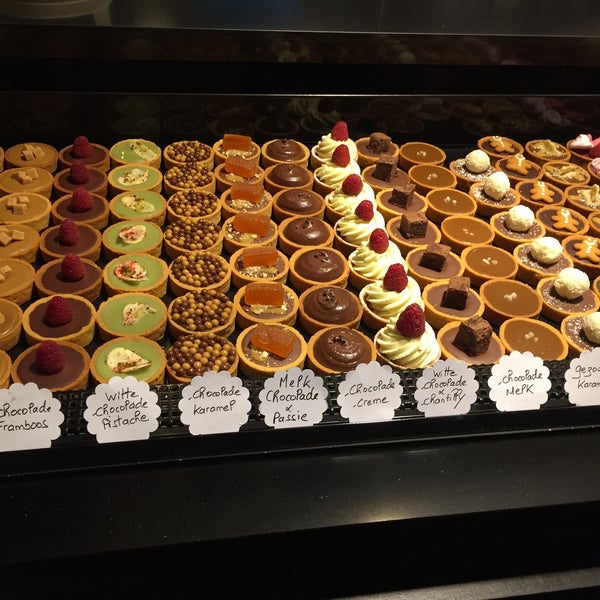 Petit Gateau Dessert Shop In Amsterdam