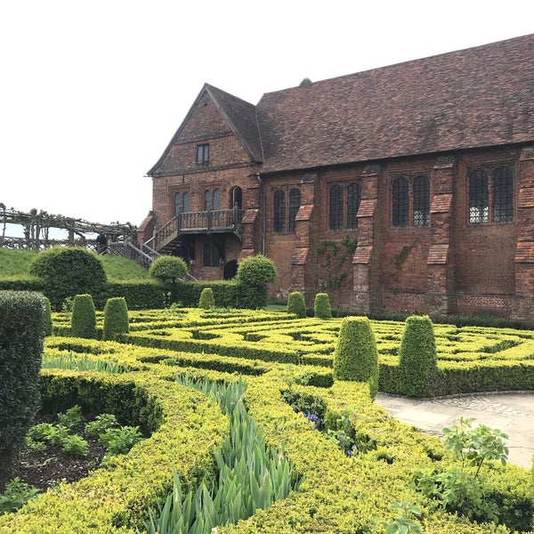 Photo taken at Hatfield House by Yoonie S. on 5/6/2019