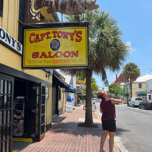 Captain Tony's Saloon 77 tips