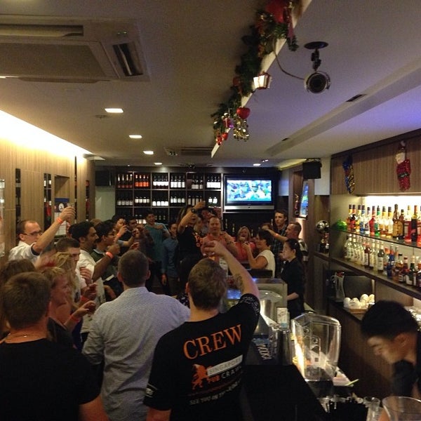12/29/2013にDan TheStar M.がCharlie&#39;s Restaurant &amp; Barで撮った写真