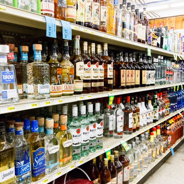 Sender's Market Inc Hardware Store in Mountain Ranch